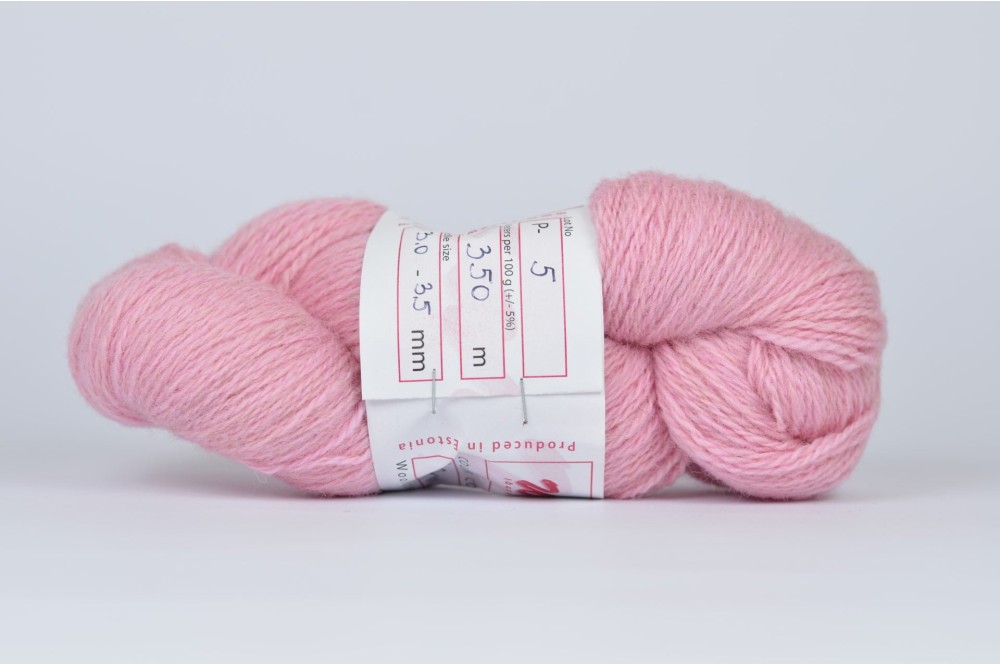 Wełna estońska 8/2 pastelowy róż (47m) 100g