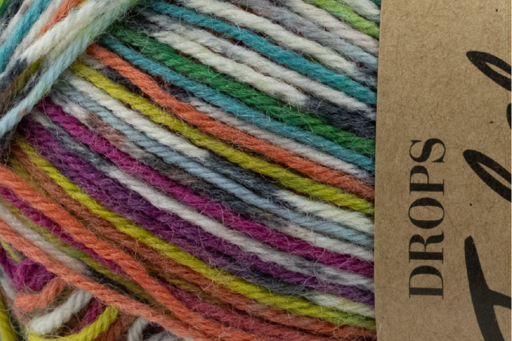 DROPS Fabel Print - fantasy land 921