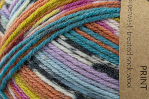DROPS Fabel Print - country fair 923 2